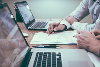 Socio recomendado para intranet con auditoría y compliance