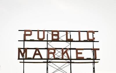 Beneficios de invertir en aplicaciones de gestión personalizadas para el sector público