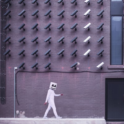 Protección de datos con anonimización para agentes de GUI móviles