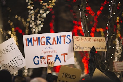 Como la información engañosa afecta a comunidades inmigrantes: lanzamientos y ideas