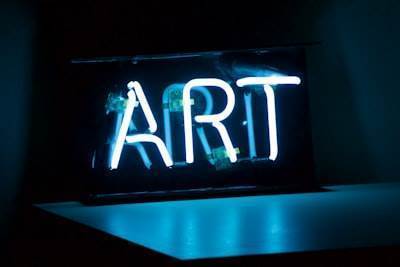 Inteligencia Artificial y Narración Creativa en Marketing: Fusión de Arte y Algoritmos