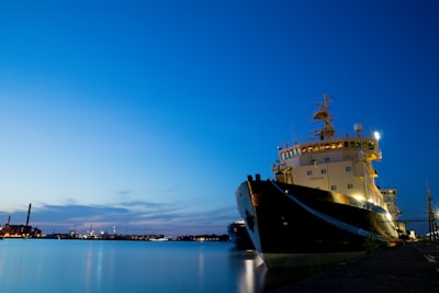Descubrimiento automático de esquemas para documentación naval