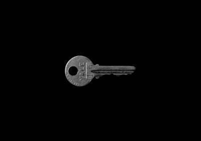 Efficient Multi-Parque Encryption Strategy with AWS KMS
=======================================================