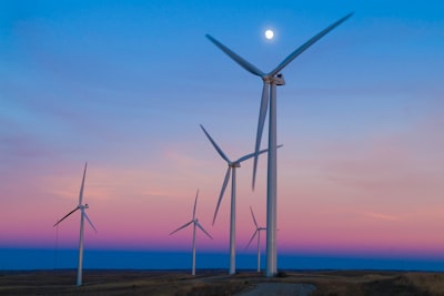 Agents confiables en energia descentralitzada: el benchmark SolarChain-Eval