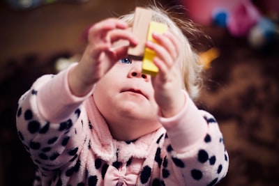 Una teoría clave para el aprendizaje sensorial descentralizado