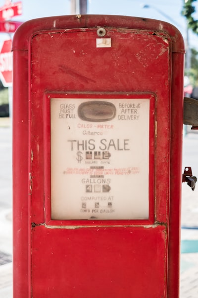¿Cómo encajan los ahorros de costos en la automatización de procesos de negocios en el plan de innovación de una empresa?