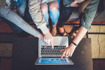 Empresas para portal de estudiantes con notas y tutoriales en Zaragoza