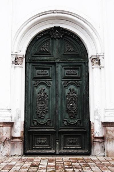 Socio consultor en Cuenca con 15+ años de experiencia