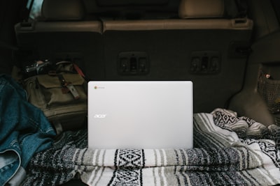 Esta Chromebook convertible tiene un descuento de casi $100