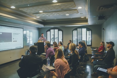 Análisis de las mejores empresas de software para educación