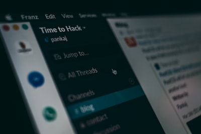 Cómo la retroalimentación de los usuarios mejora las alertas de seguridad automatizadas