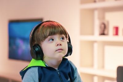 iClever BTH20 ANC: Noise-cancelling children's headphones