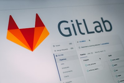Autoremediación de dependencias vulnerables en GitLab
