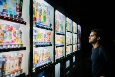 "Diseño y comportamiento con la inteligencia artificial: Formando las decisiones de los consumidores a través del diseño de la experiencia inteligente."   ? "Inteligencia Artificial: Diseñando Experie