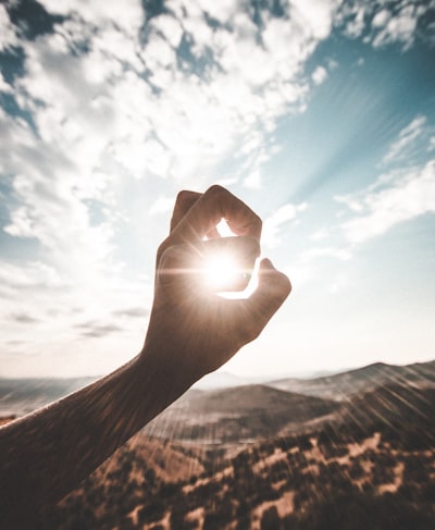 Follow-the-sun rotation: 2-hour SLA without working at night
