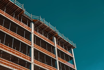 Consideraciones al elegir un MVP de construcción con un socio de codificación AI