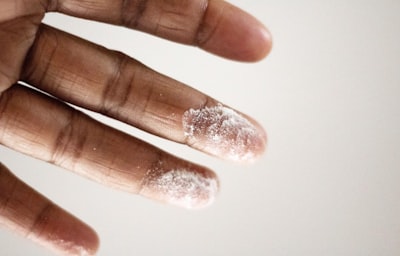 Esmalte de uñas permite usar pantallas táctiles