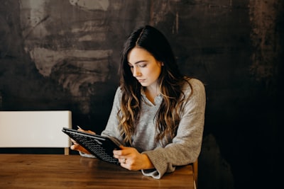 La tecnología debe potenciar, no reemplazar al personal