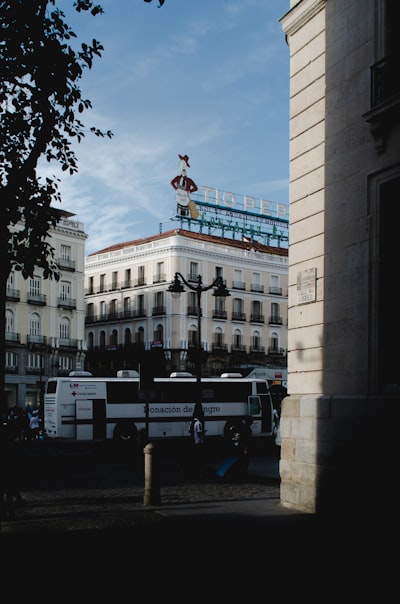 Colaborador experto a bordo en Madrid