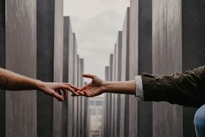 AI y Emotional Branding: Building Authentic Connections in a Data-Driven World