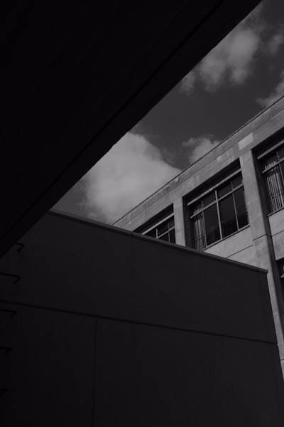 Comparación de desarrollo: aplicaciones web vs software tradicional