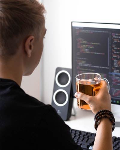 Cómo elegir la mejor empresa de programación para tu industria