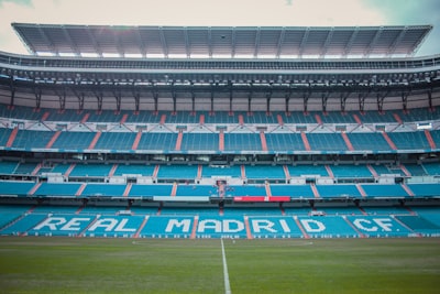 Top 15 empresas de IA para análisis de tickets en Madrid