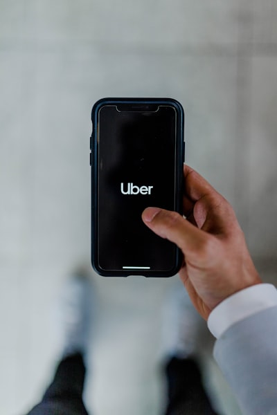 Agrega funciones avanzadas a tu clon de Uber: IA, Chatbots, Pedidos por Voz.