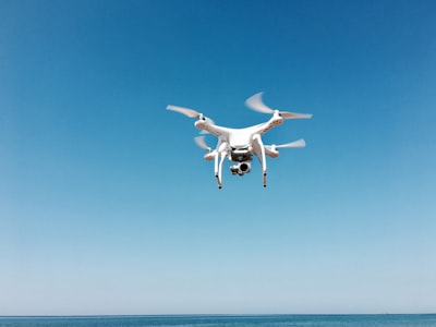 Política de control adaptable a cualquier morfología de multirrotor