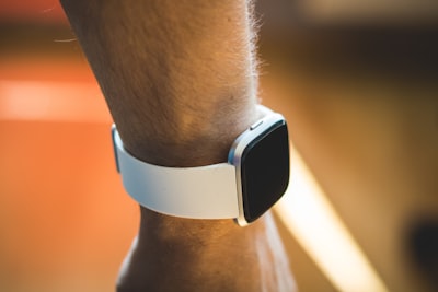 ¡Fitbit económico por $70 en venta de primavera de Amazon!