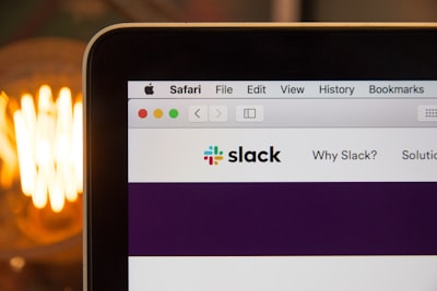 Automatización de integración de incidentes de Slack para predecir tendencias comerciales