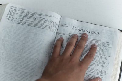 Refinando el Principio de Racionalidad de Gelfond para una Semántica de Conjuntos de Respuesta Integral