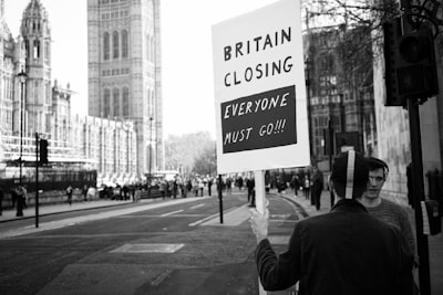 1 de cada 5 británicos teme disturbios civiles por despidos de IA