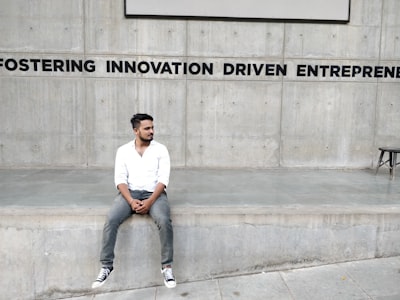 13 Innovative Low-Cost AI Startup Ideas in India to Start Today