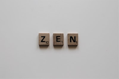 ZeroUnlearn: Desaprendizaje de conocimiento en LLMs con pocos ejemplos
