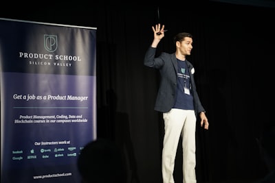 Estudiante de secundaria lanza negocio de e-commerce