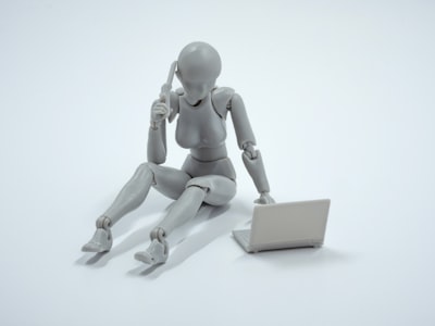 Encuentra el asistente virtual de IA ideal para ventas en Sevilla