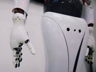 La serendipidad científica: cómo robots curiosos están redefiniendo la exploración
=============================================================================