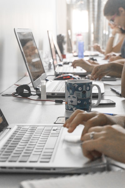 Compañero experto en automatización de tareas de oficina