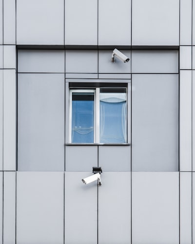 Avoid Windows 11 for Data Privacy Concerns