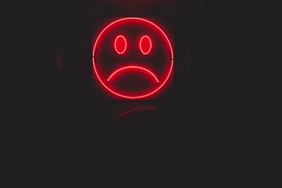 El bot de análisis de sentimientos malinterpretó a todos los clientes como enojados