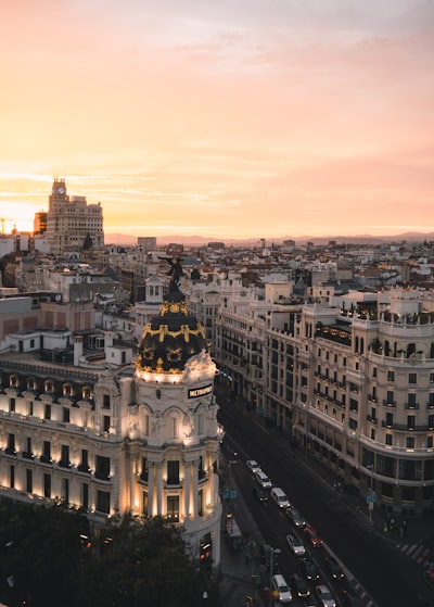 Fuente única de verdad: expertos en Madrid para datos empresariales