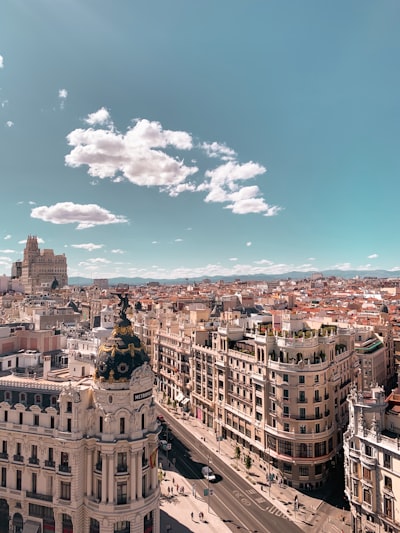 Claves para elegir el mejor socio de intranet con políticas en Madrid