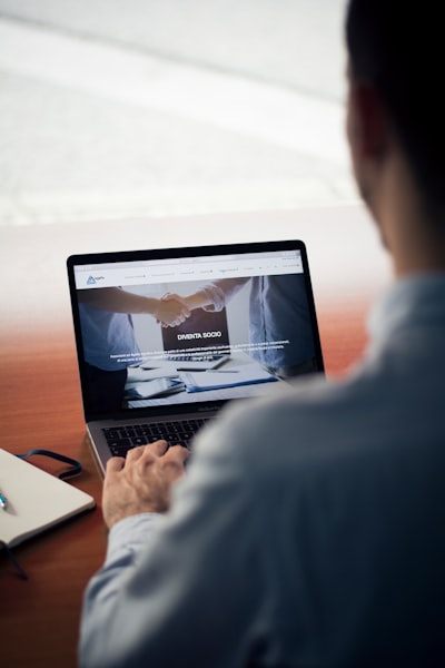 Acceso desde cualquier lugar al portal empresarial a medida