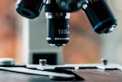 Automatización de datos para microscopía con IA