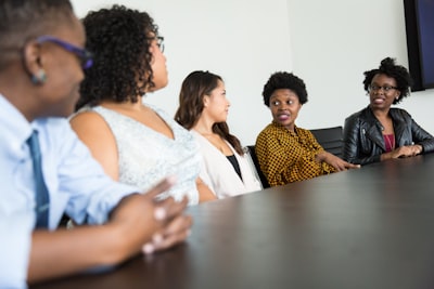 Más allá de la familia de modelos: diversidad en sistemas multi-agente