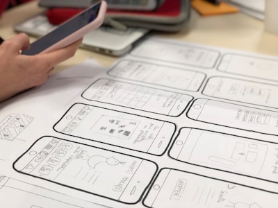 Automatización de la evaluación de UX a través de interacciones web simuladas