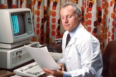 Reviví el teletexto de los 80 para superar mi adicción a las redes sociales.