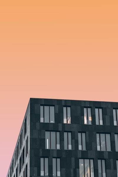 Maximizando el Impacto Empresarial con Aplicaciones Aumentadas por IA