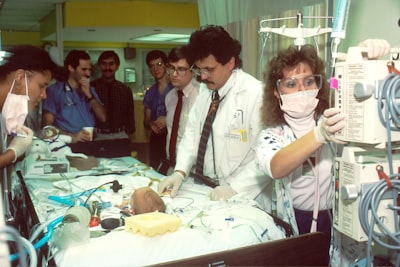Desarrollo de un marco integrado para predecir la readmisión hospitalaria en MIMIC-IV